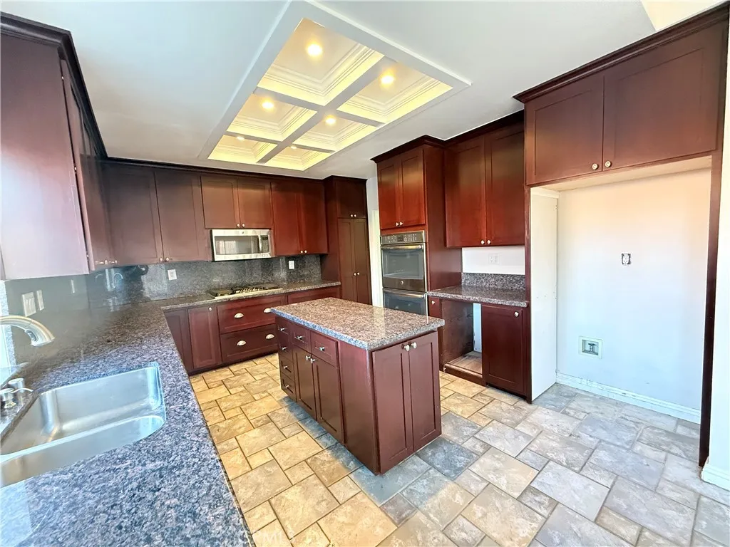 337 Morningside Terrace, Palmdale, California 93551 home-pic-6